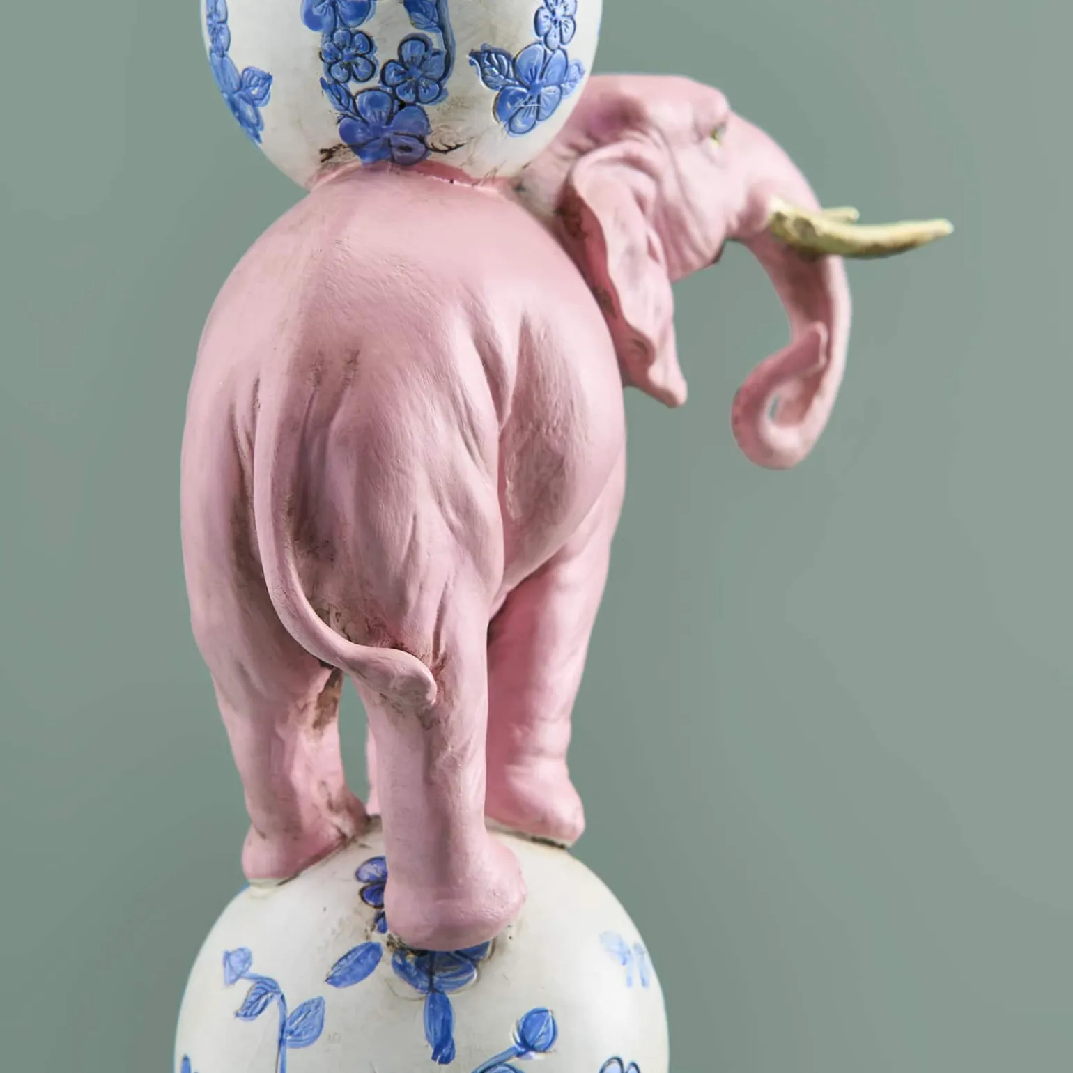 Bougeoir perroquet sur éléphant, rose-bleu-blanc