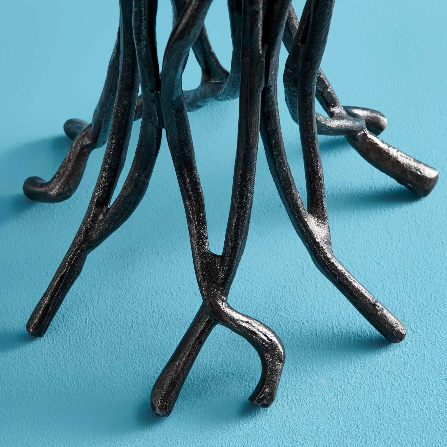 Chandelier Roots, noir, aluminium, fait main, 25x22x63,5 cm