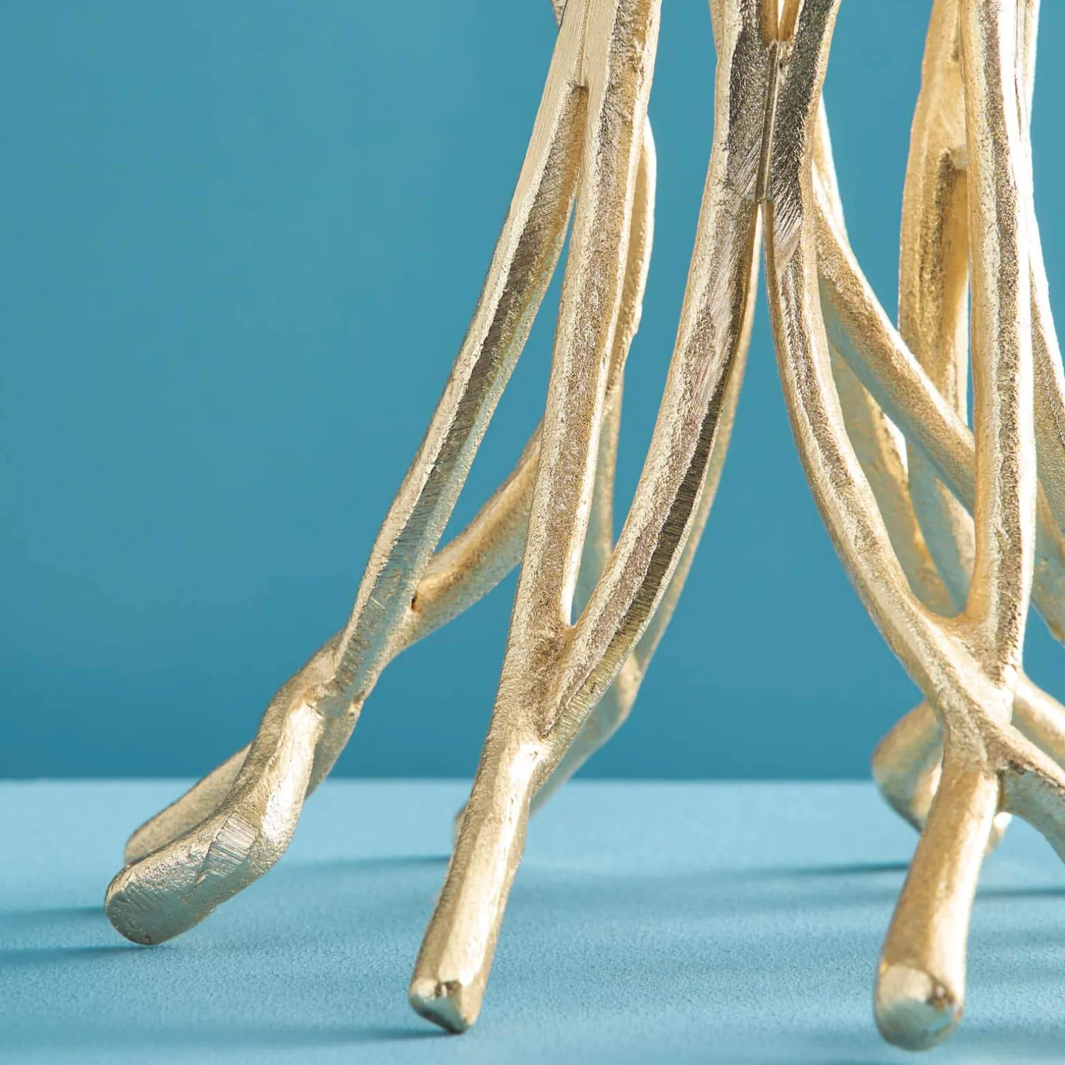 Chandelier Roots, or, aluminium, fait main, 25x22x63,5 cm