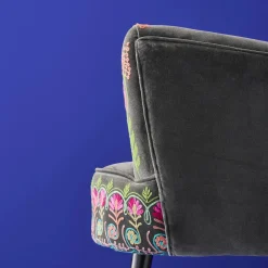 Fauteuil en Velours avec Motif Floral Lotte, Gris, Brodé à la Main