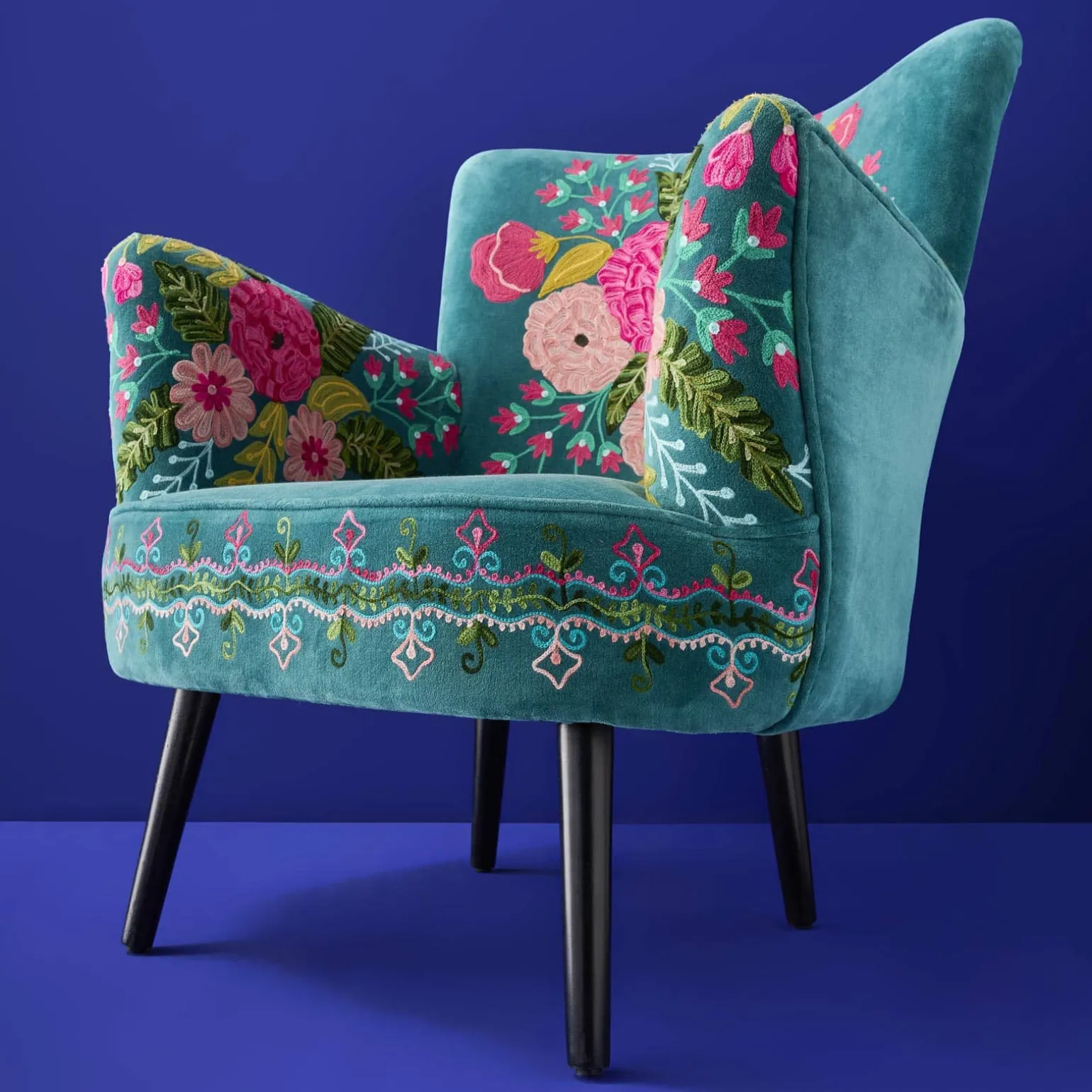 Fauteuil en Velours avec Motif Floral Frida, Turquoise, Brodé à la Main