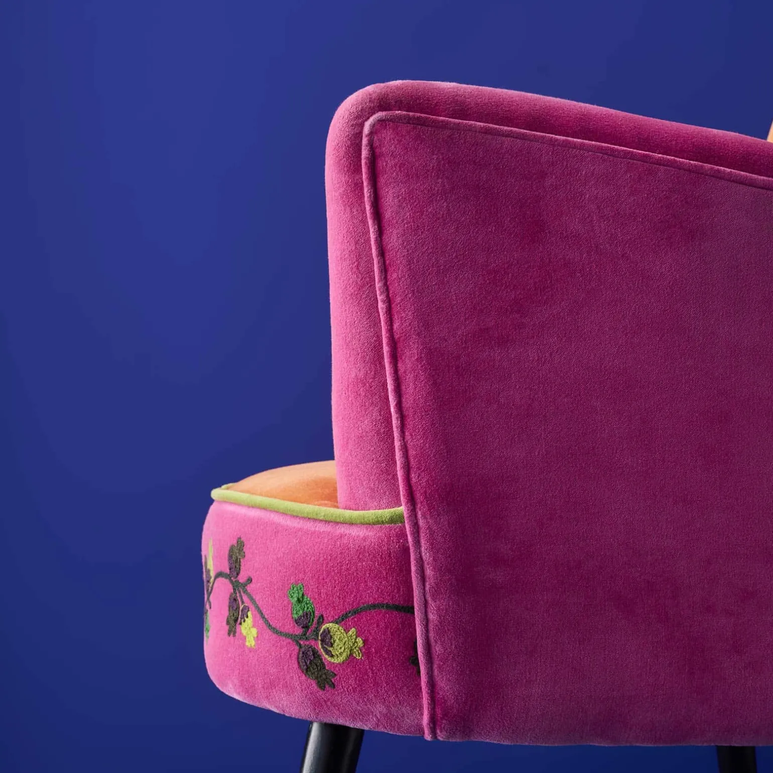 Fauteuil en Velours avec Motif d'Oiseau Kolibri, Orange-Rose, Brodé à la Main