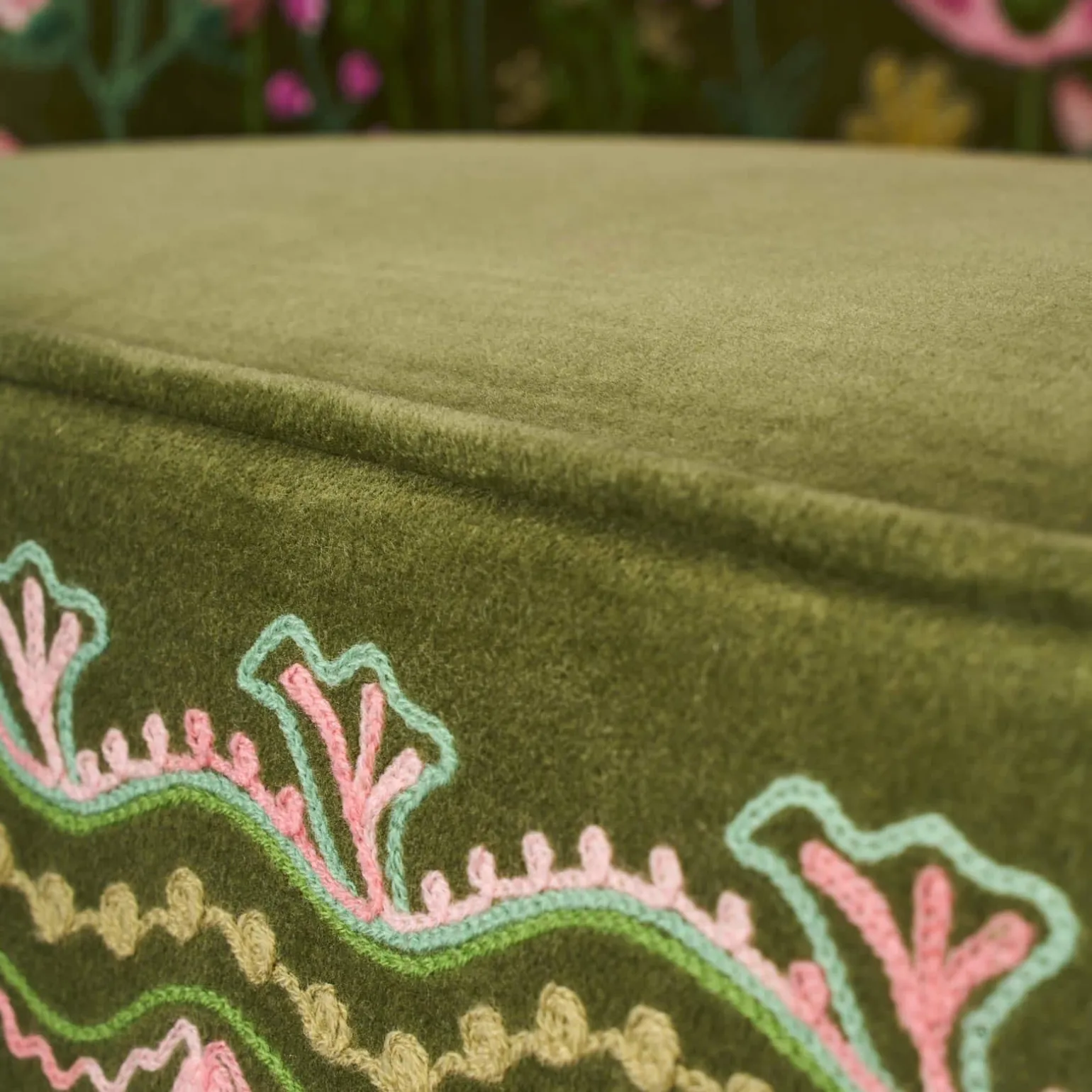 Fauteuil en Velours avec Motif Floral Emma, Vert, Brodé à la Main