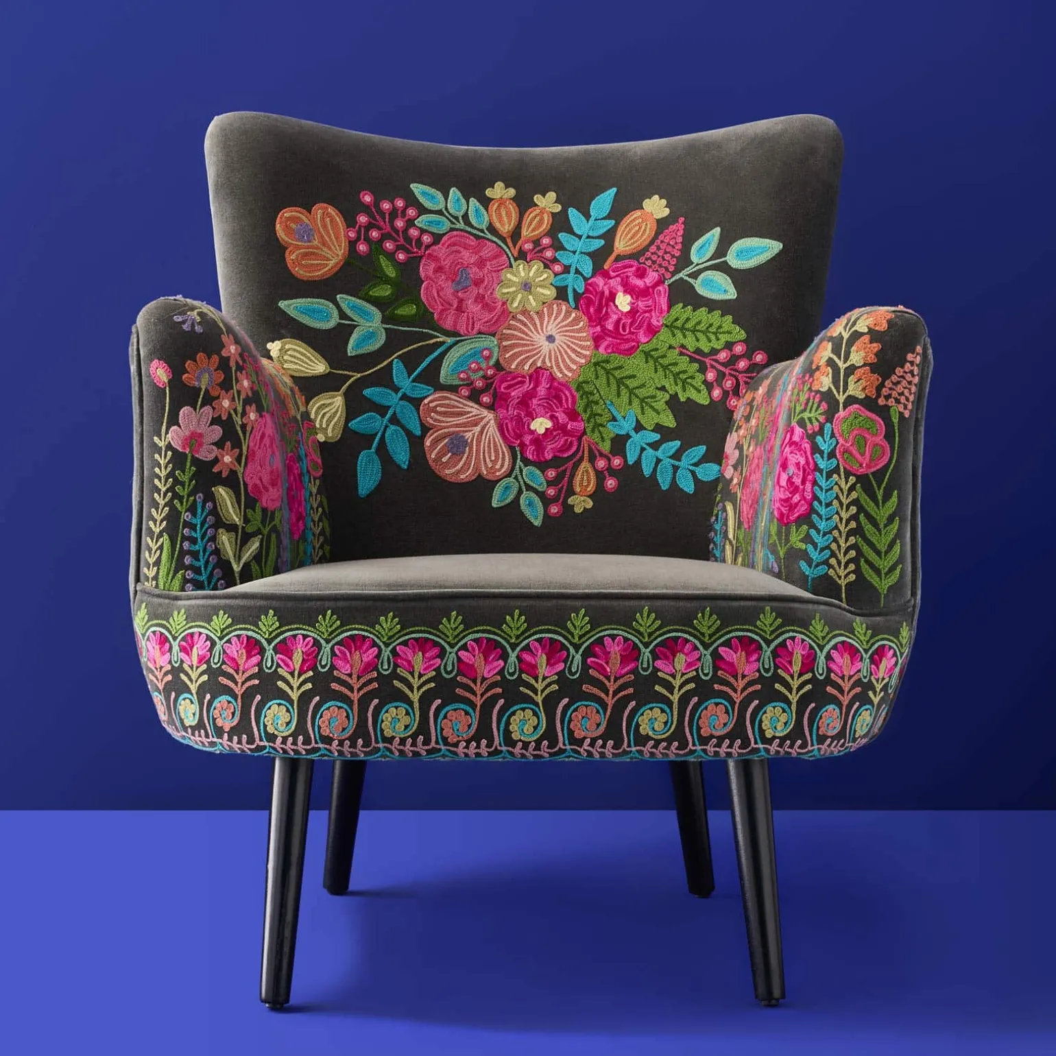 Fauteuil en Velours avec Motif Floral Lotte, Gris, Brodé à la Main