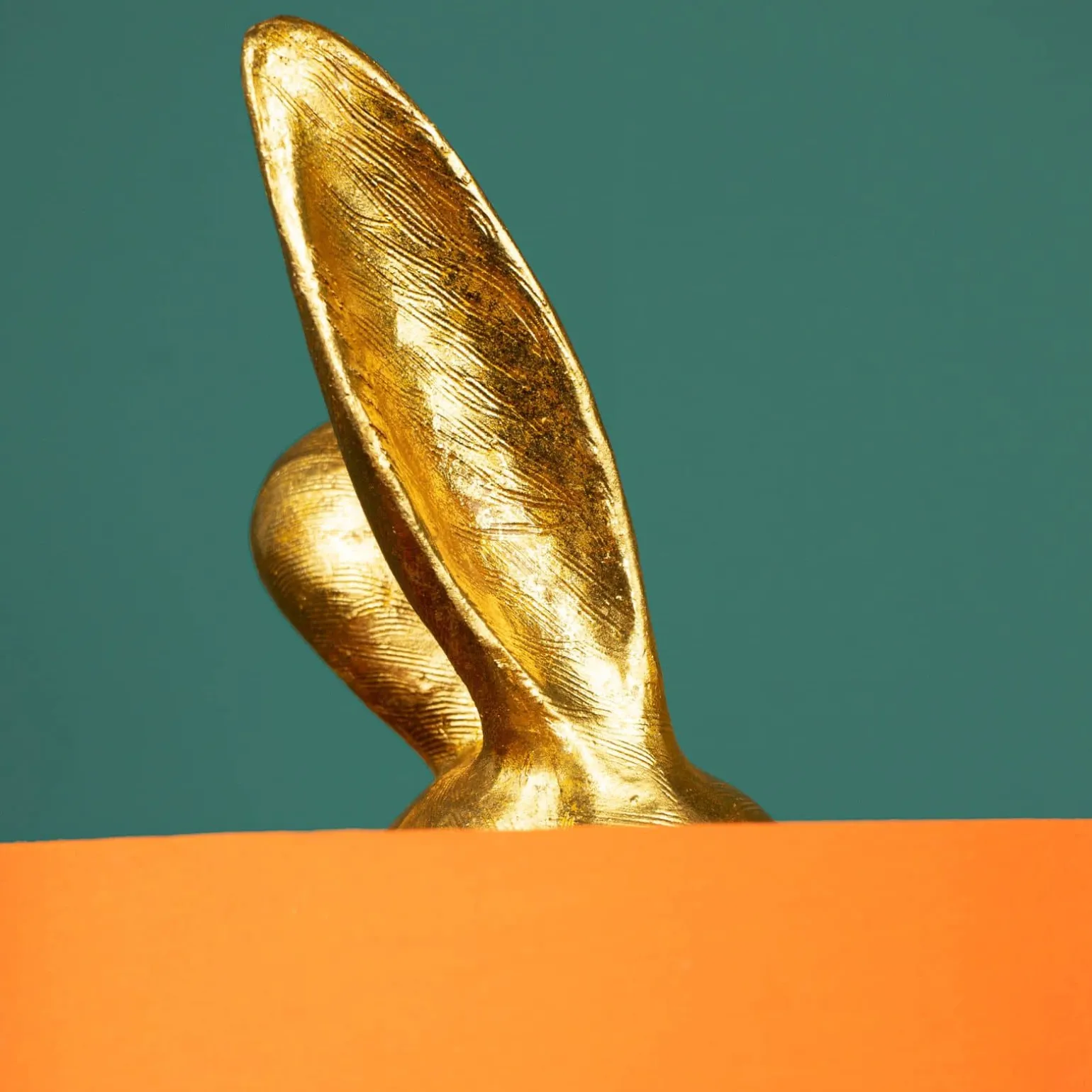 Lampe de table lapin Hiding Bunny®, or/orange