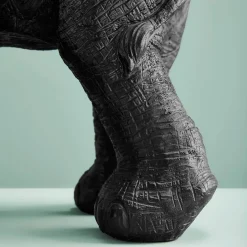 Table d'appoint Elephants Mali & Kisha, noire